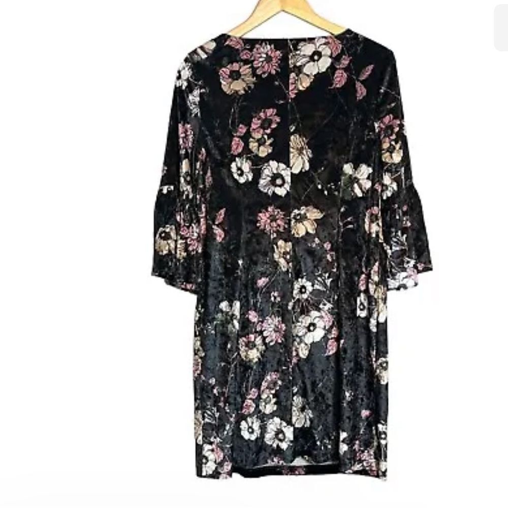 Chico's Velvet Floral Dress Size Medium 3/4 Bell Sleeve Pullover Stretch EUC - Picture 5 of 9